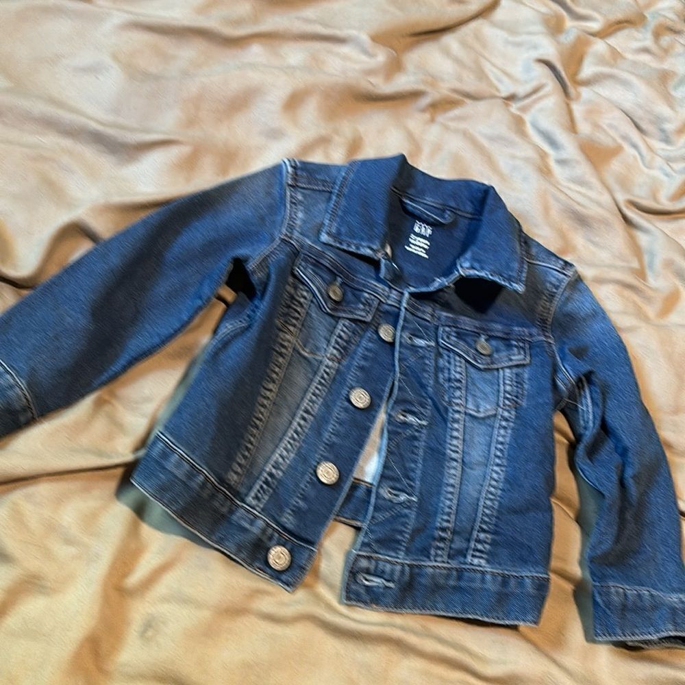 Baby gap jean jacket - Picture 3 of 4